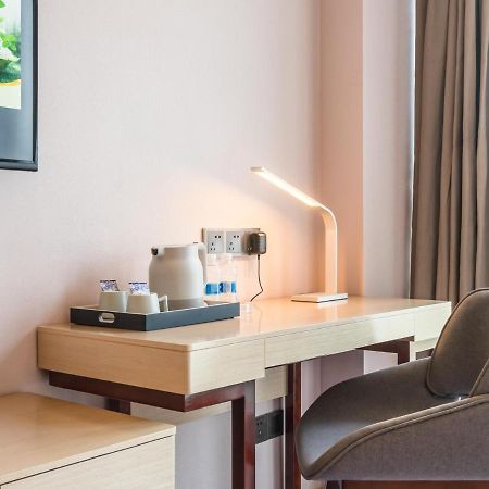 Lavande Hotel Luzhou Wanda Plaza Southwest Commercial City Exteriör bild