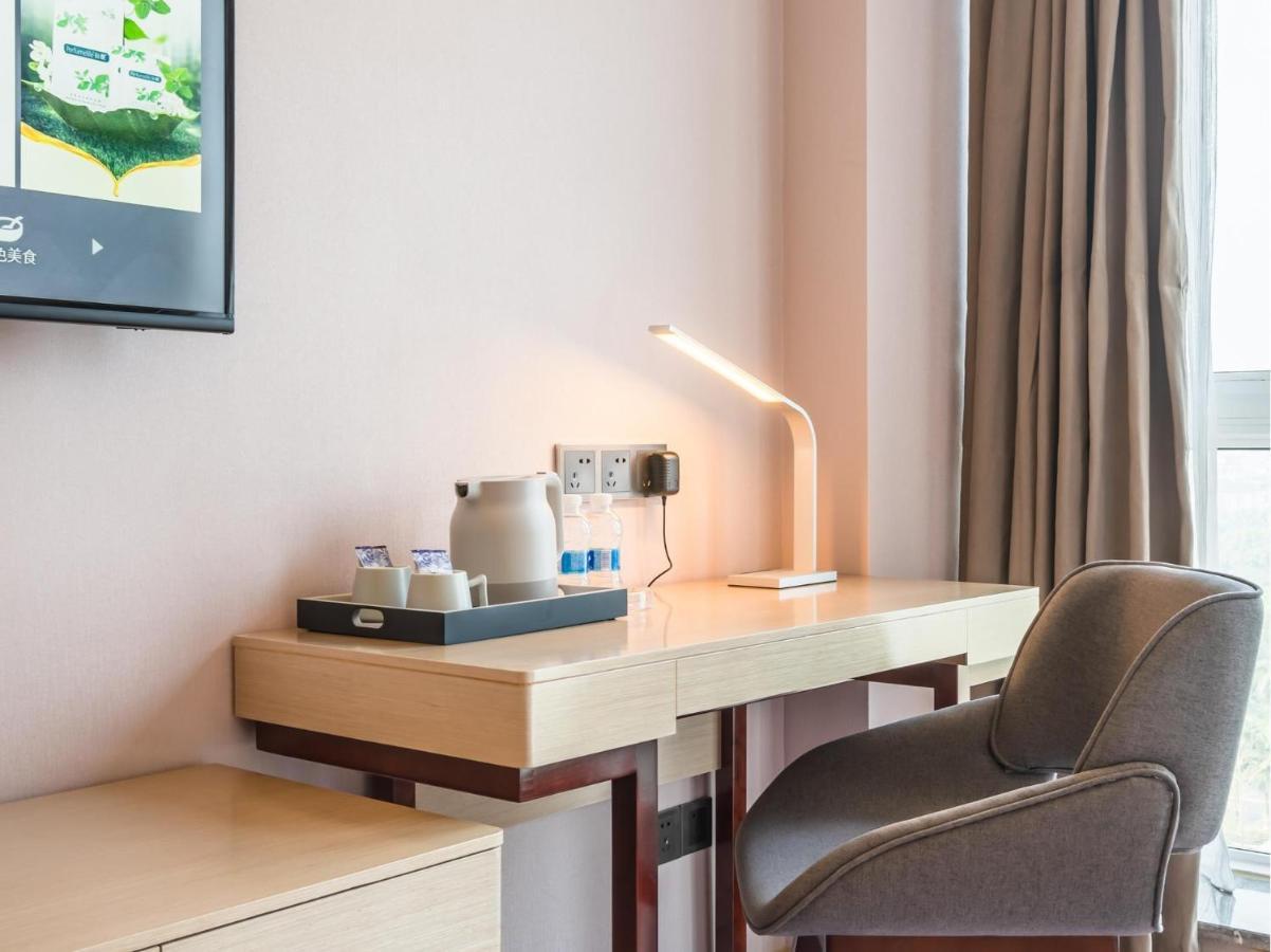 Lavande Hotel Luzhou Wanda Plaza Southwest Commercial City Exteriör bild