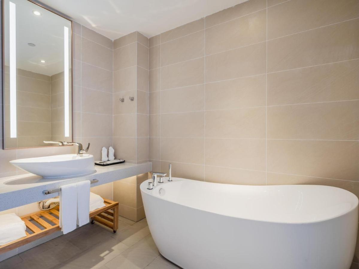 Lavande Hotel Luzhou Wanda Plaza Southwest Commercial City Exteriör bild